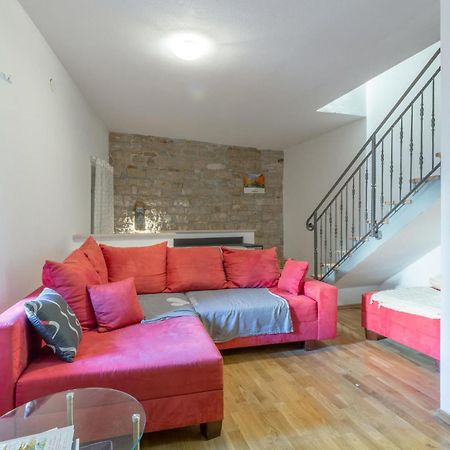 2 Bedroom Stunning Home In Bale Kültér fotó